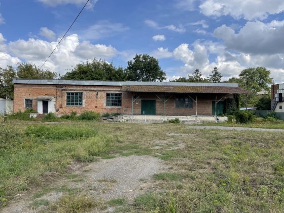 Продаж нежитлової будівлі/складу Старокостянтинів