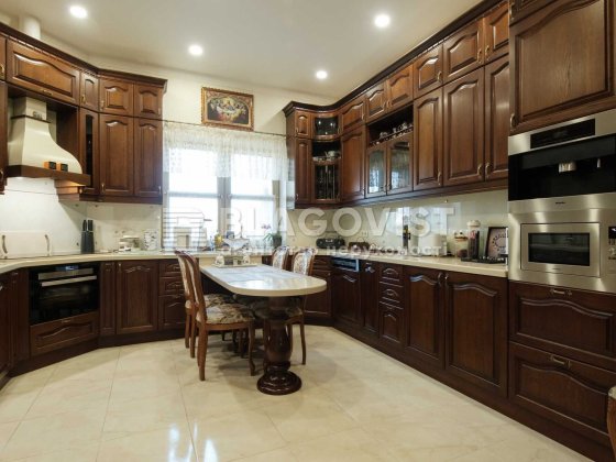 Маєток в закритому котеджному містечку Українка з якісним ремонтом! Новая Украинка