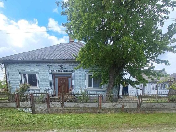 Продається будинок 117кв.м в Хотині, Чернівецька область. Хотин