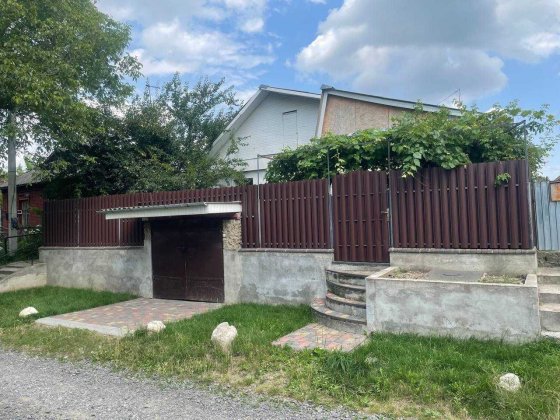 Продаж 4к будинку,74,9 кв.м,гараж,2 сот. пров.Шухевича,Гречани! 62000$ Хмельницький