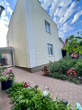 Продам будинок з ремонтом - фото 1