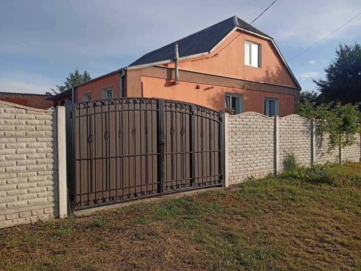 Продається 4-кімнатний будинок у Південно-Західному районі (Шаровечка) - фото 1