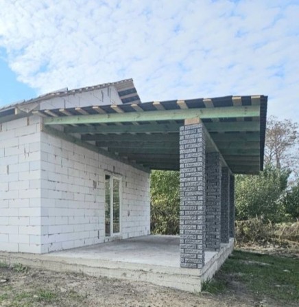 Будинок 100 кв.м. з ТЕРАССОЮ та  підведеною електрикою - фото 1