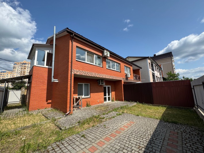 Продаж будинку в центрі Бучі - фото 1
