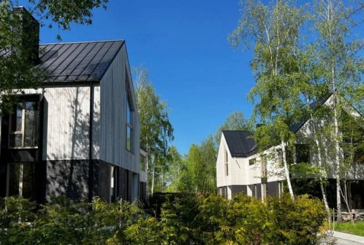 Новий дуплекс 140 м² з ділянкою 4 сотки серед лісу в Ірпені - фото 1