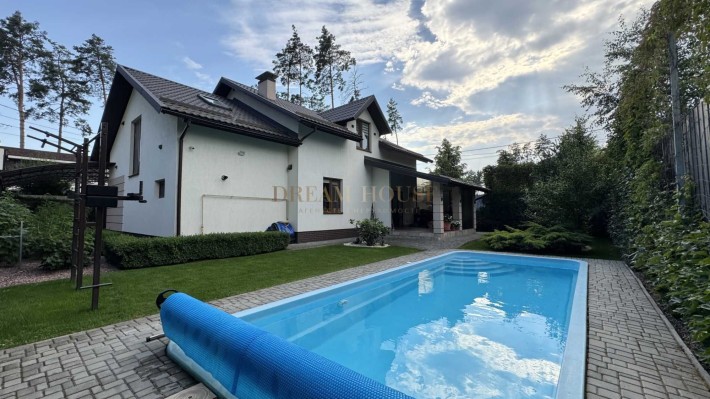 Продаж будинку с басейном та гаражем - фото 1