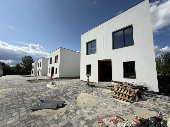 Продам будинок від власника можливий обмін на автомобіль - фото 1