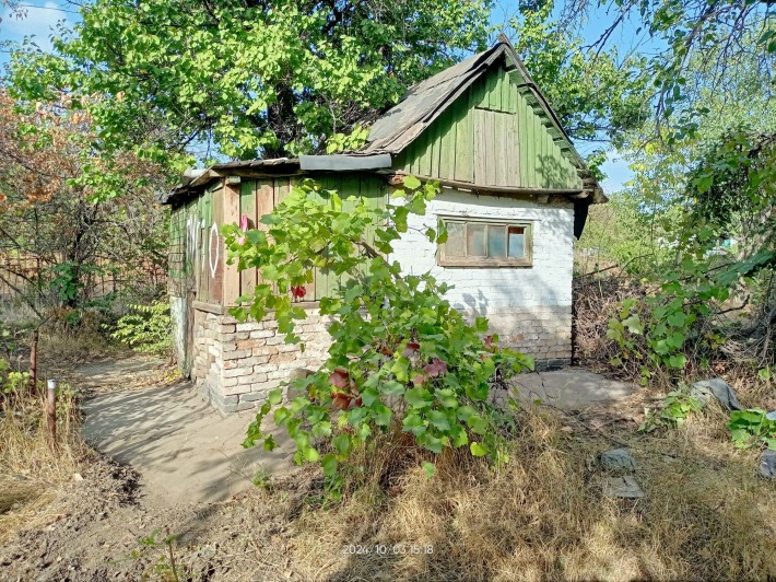 Дача возле жилмассива югок - фото 1
