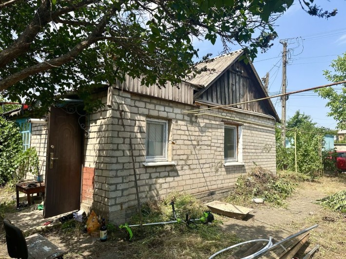 Небольшой дом   Божедаровка, ул Степова, газ отоплением, с/у в доме - фото 1