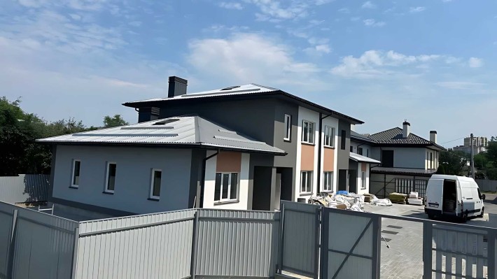 Продам Одноповерховий Таун. Газ. Поруч Друга Школа та ТРЦ ЖИРАФ. - фото 1