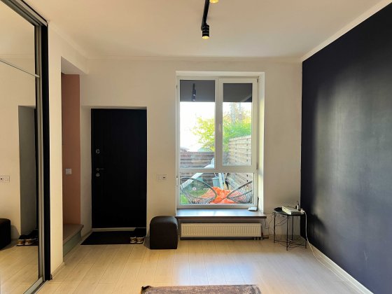 Продаж таунхаус з ремонтом та меблями в районі парку Мама Ірпінь