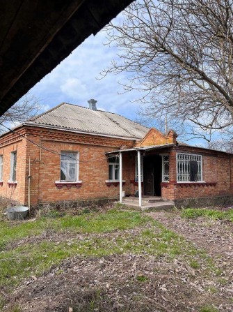 Продаж будинку Київська область: стіни з цегли, газ, власна скважина - фото 1