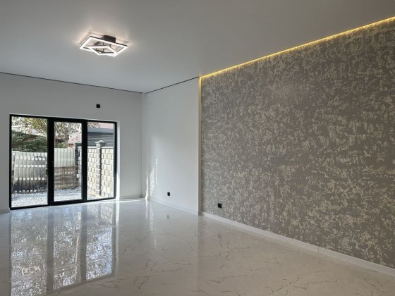 Продам котедж  Північний . Розтермінування. Ровно