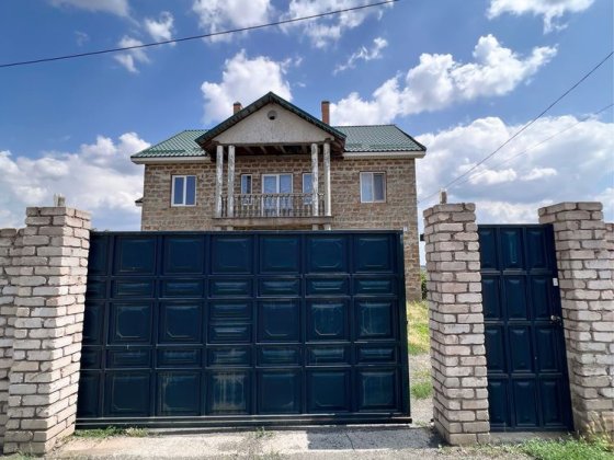 Терміново!Будинок мрії+бізнес! 2-поверховий будинок +діючий автосервіс Кривий Ріг