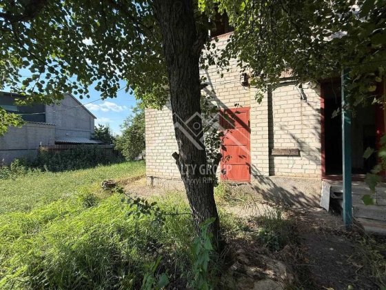 Продаж дачі кооп. Нива, з гаражем, можлива прописка, поряд пірс, пляж. Кривий Ріг