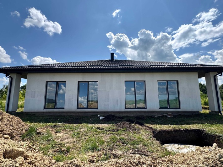 Продам якісно збудований котедж в районі Авторинку - фото 1