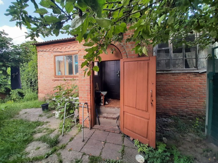 Продам часть Дома, земля, Хоз постройки - фото 1