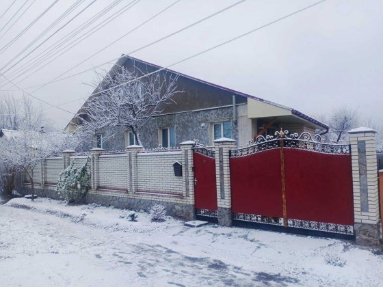 ПРОДАМ добротный ДОМ в отличном месте. Суми