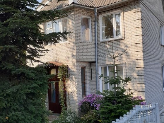 Терміново двохповерховий будинок у центрі міста Суми