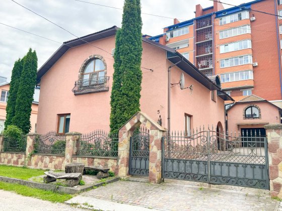 Будинок по вул. Циганська, м. Тернопіль (Н.Світ) Тернополь