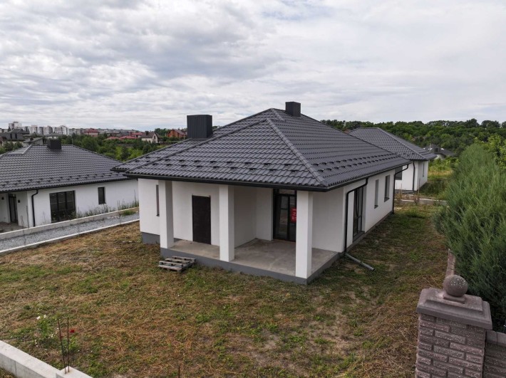 Продам будинок в забудованій вулиці 100м² 4,5 сотки, Луцьке кільце - фото 1