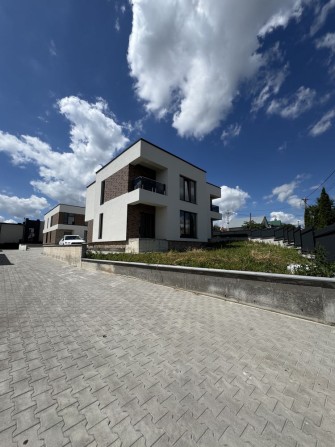 Будинок Гаї Гричинські поблизу Подолян - фото 1