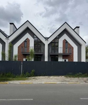 Продаж таунхауса в Ірпені — готовий для життя, з документами! - фото 1