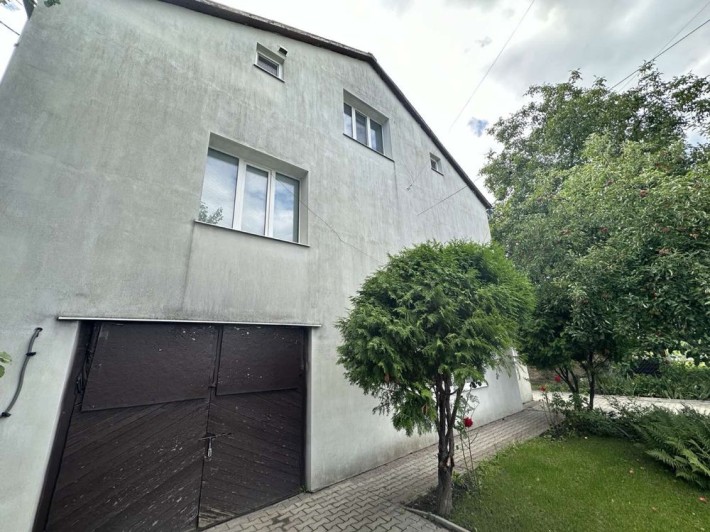 Вигідна інвестиція! Цегляний будинок 240 м² з гаражем на 2 авто - фото 1