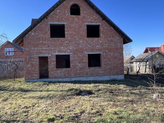 Продаж! Будинок по ціні 1-кімн. квартири Черновцы