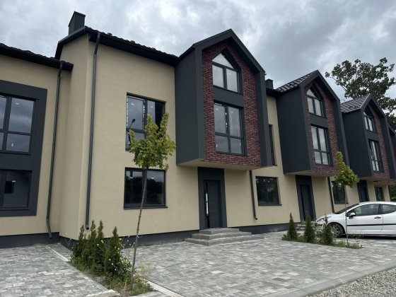 Продається сучасний таунхаус Чернівці