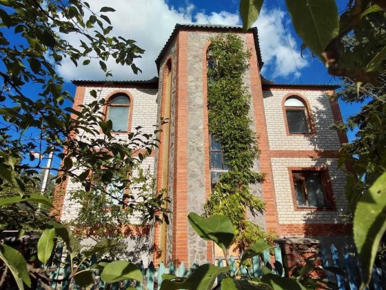 Капітальний будинок з приватизованою земельною ділянкою 10 соток! Полтава