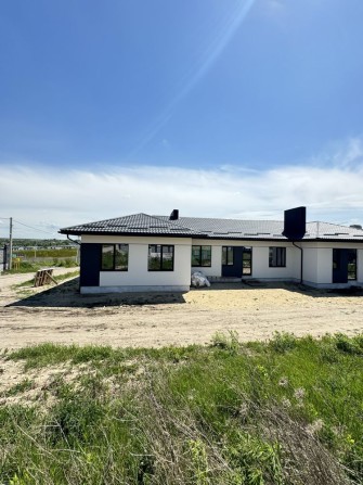 Продаж котеджу з міськими комунікаціями - фото 1