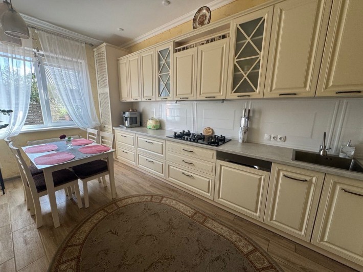 Продаж 5к укоплектованого котеджу у спальному районі міста - фото 1