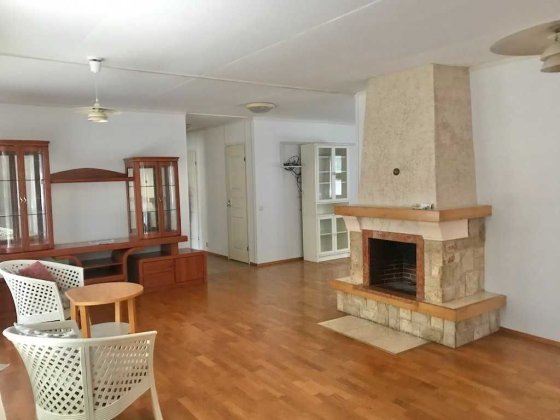 Житловий будинок в районі Епіцентру Чернигов