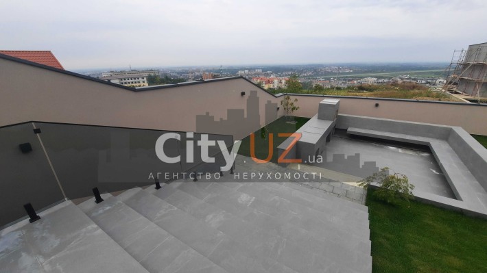 Продаж будинку з видом на місто - фото 1