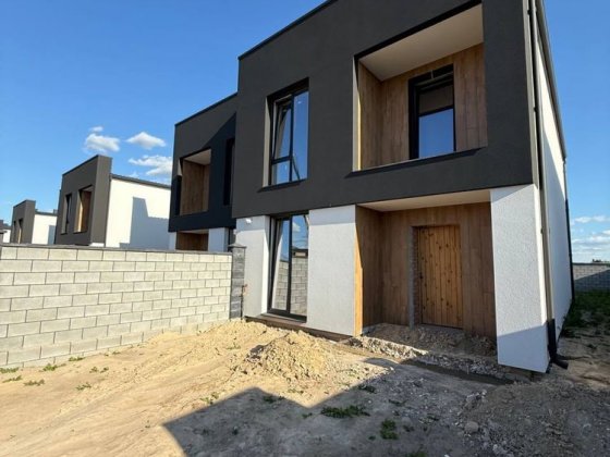 Продаж котеджу з максимальною комплектацією на Щасливому!!! Ровно