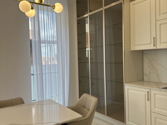 Будинок в котеджному містечку 7 хв. від ТЦ Майдан Черновцы