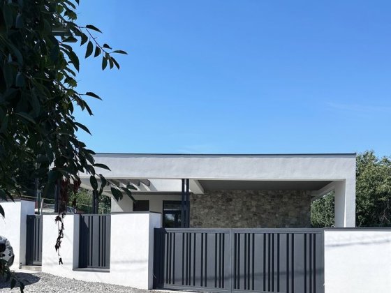 Продаж сучасного будинку в стилі хайтек Роща Черновцы