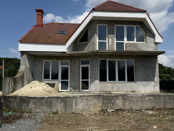 Добротний будинок по супер ціні Ужгород