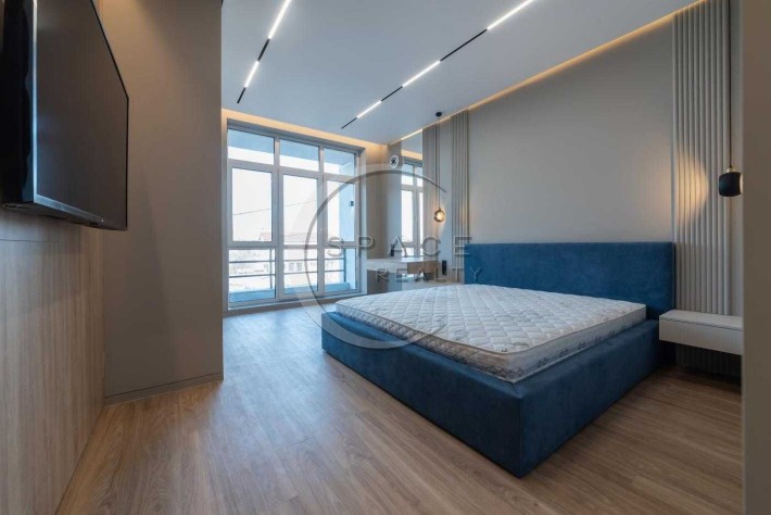 Продаж 4-кім. таунхаусу з ексклюзивним ремонтом 158,2 м² Жуляни Київ - фото 1