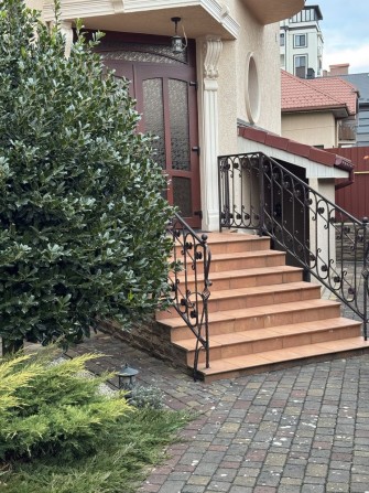 Продаж будинку близько парку - фото 1