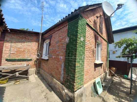 Терміново!Продаж будинок+півбудинка на Старому місті Винница