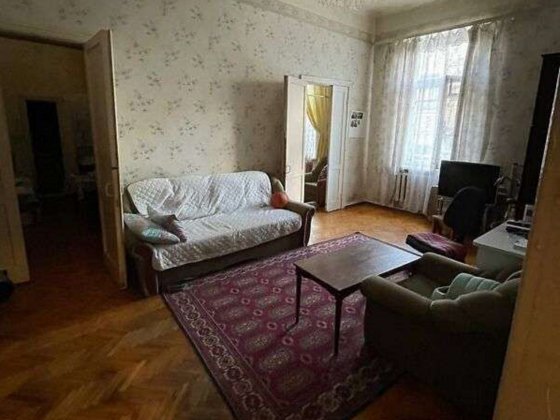 Продаж 3-кімнатної квартири на вул.Князів Острозьких, 5/2Б. Київ