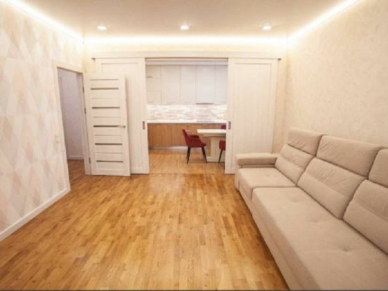 Продаж 3к. квартири з ремонтом у ЖК "Варшавський мікрорайон" Киев