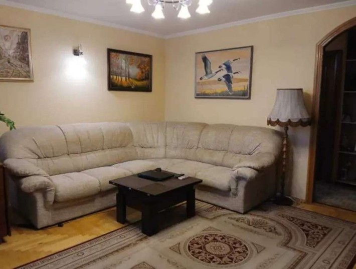 Продаж 3к квартири в Солом'янському районі - фото 1