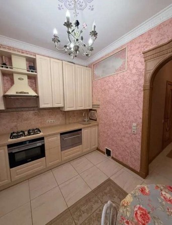 Продаж 2-кімнатної квартири по вул. Оріхуватська (Бурмістенка), 9/10 - фото 1