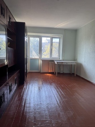 Продам 1 комнату  в центре ! - фото 1