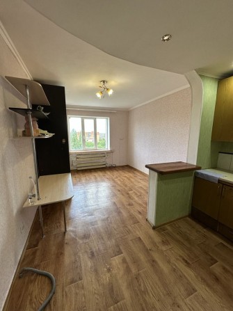 Продам кімнату в секції - фото 1