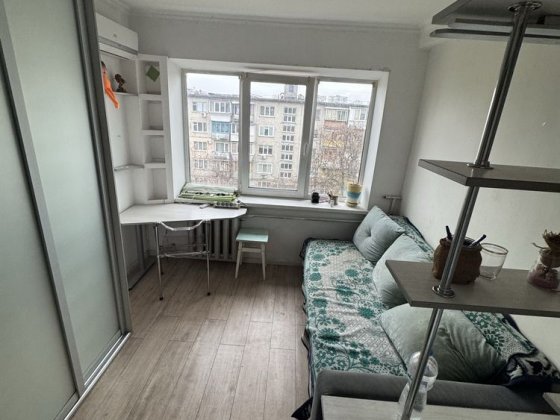 Продам комнату в коммуналке Дарницкий бульвар,21 метро Дарница Київ