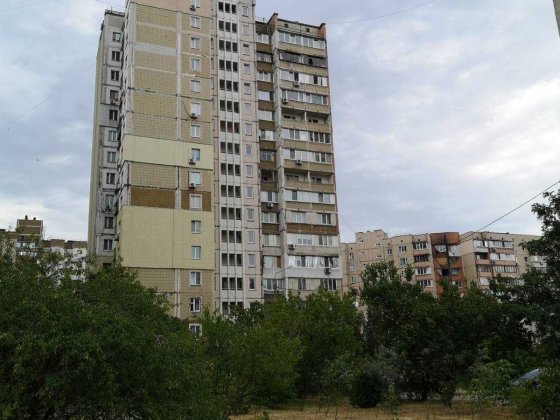 Троєщина. вул. Бальзака, 82 Київ